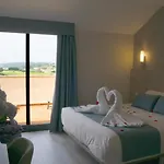 奥卡维尔玛尔就对岸 3*