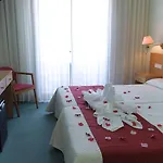 奥卡维尔玛尔就对岸 Aios